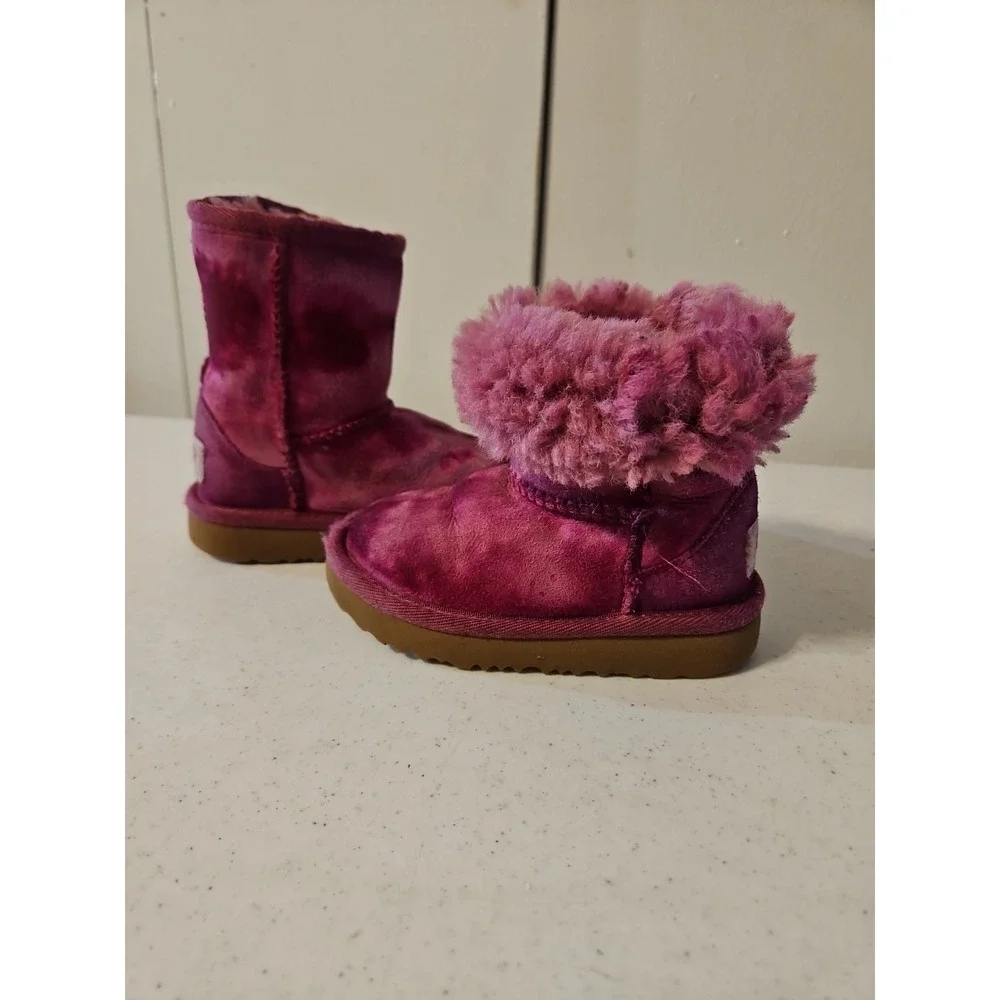 Ugg classic‎ toddler size 6 Pink Shearling Fur Liner Baby Boots Warm (S129